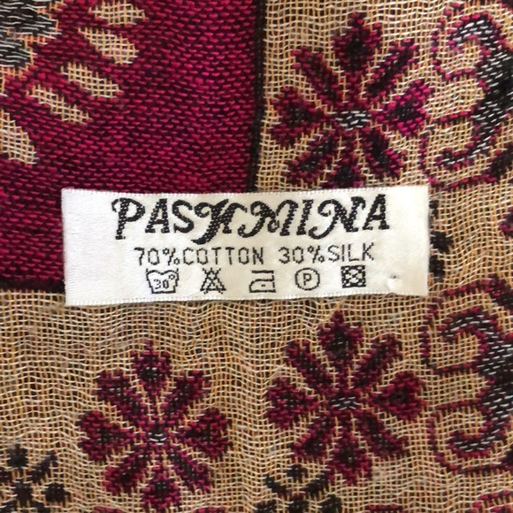 Gorgeous pashmina - Picture 2 of 2